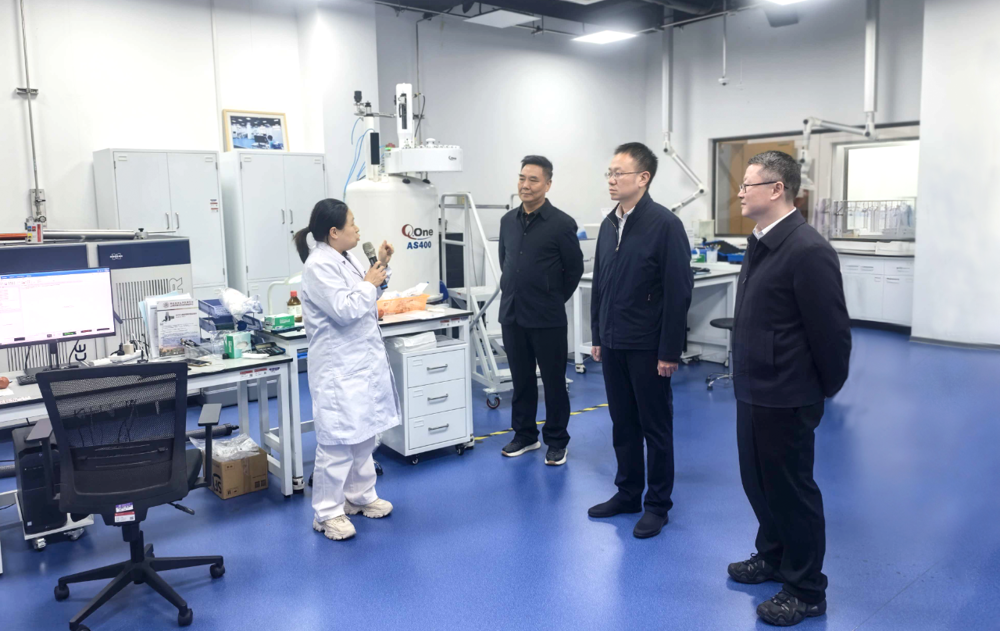 彭子晟带队赴上海交通大学拜访邓子新院士