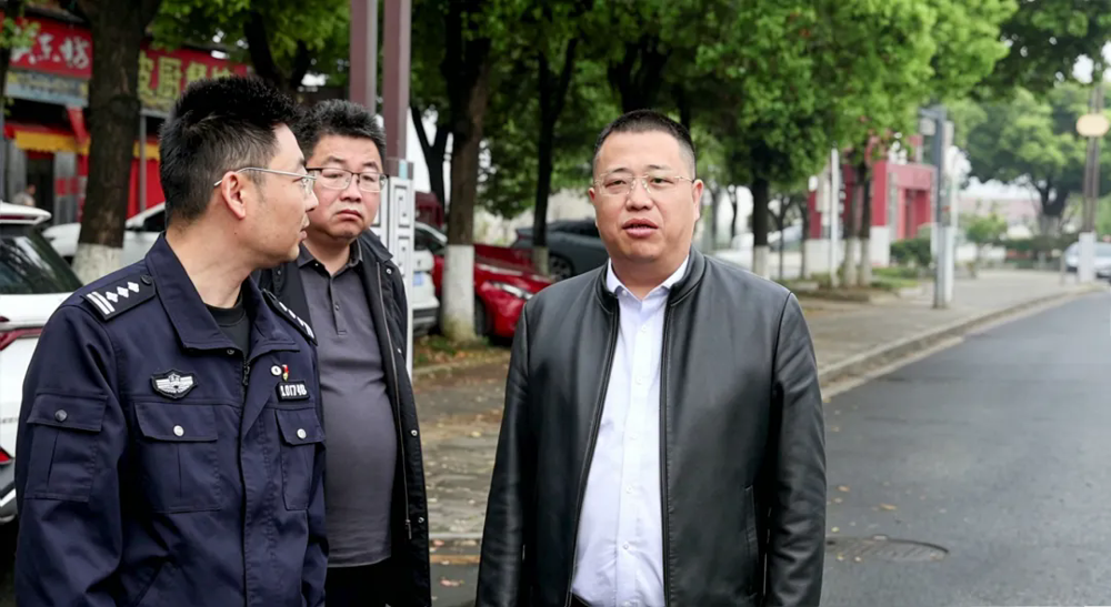 李军林调研道路交通安全暨地质灾害隐患工作