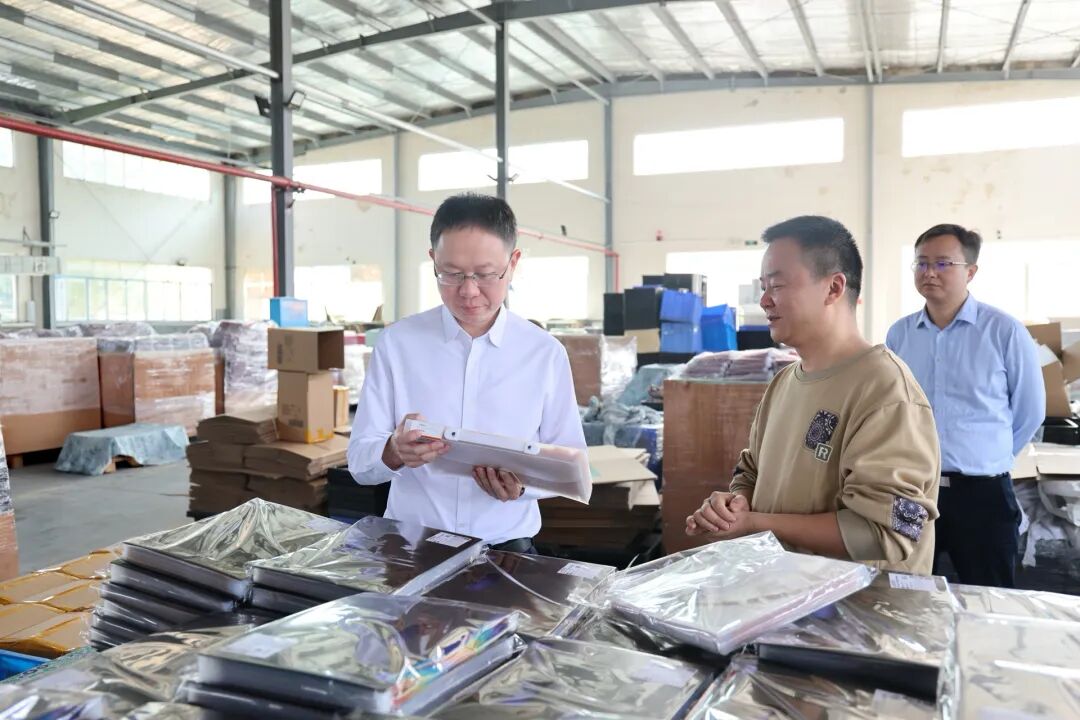 彭子晟开展“五一”期间安全生产检查并走访慰问一线劳动者