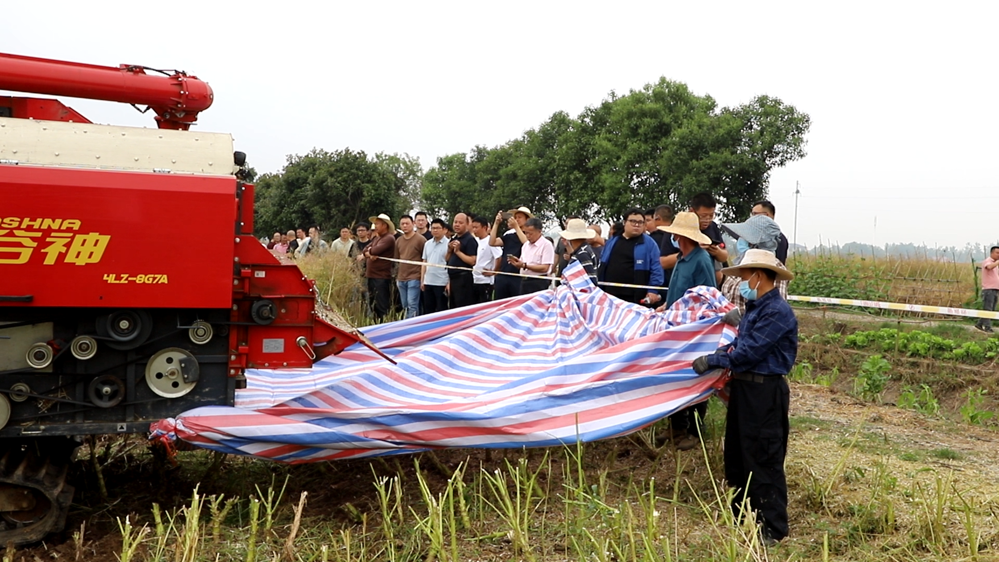 2026年湖南省油菜机收减损及应急作业服务技术培训在津举行